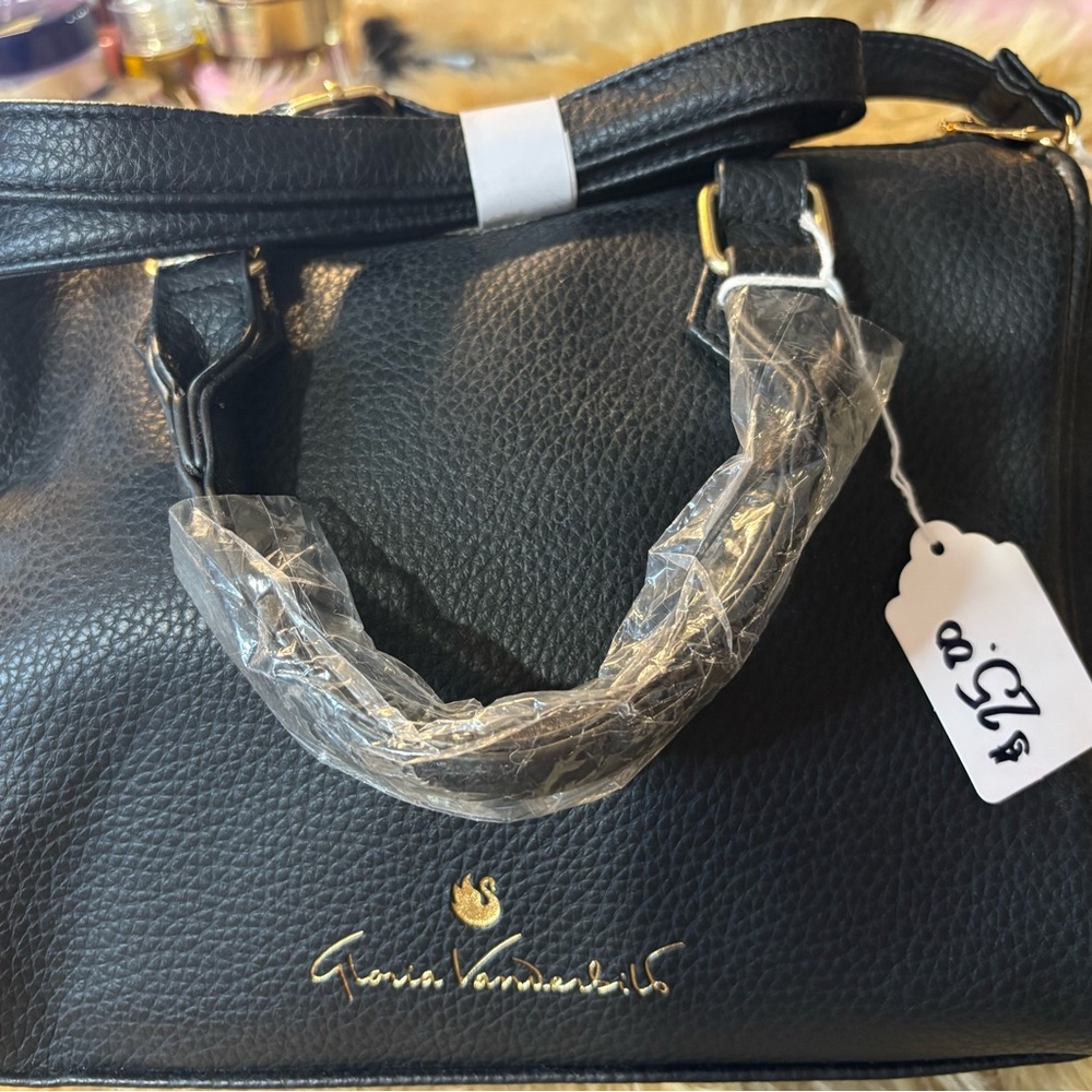 Gloria Vanderbilt Black Handbag